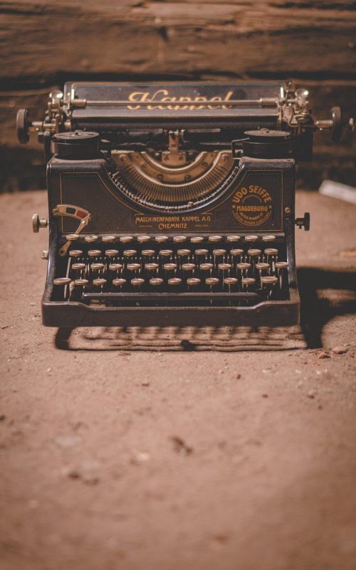 typewriter-5260675_1280